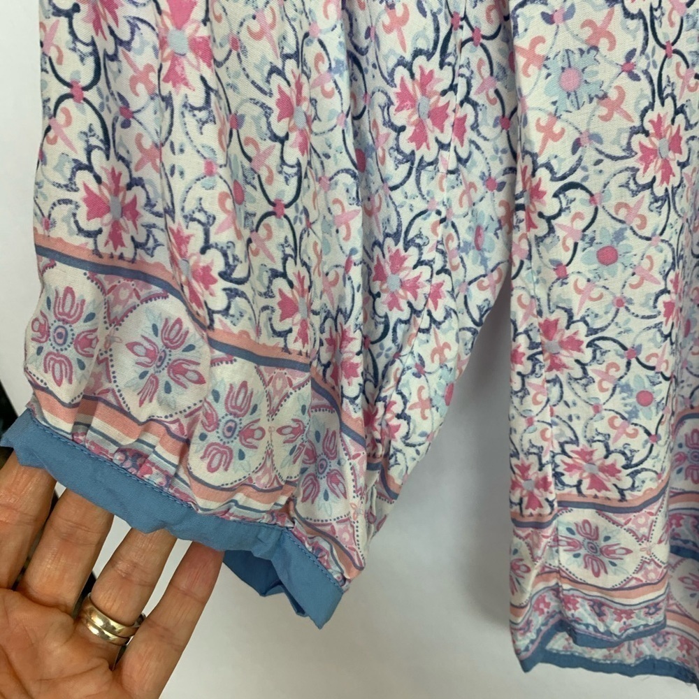 Adrienne Vittadini Floral Blouse Size 1X - Picture 3 of 7